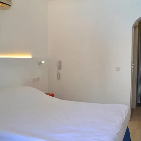 Su - Otel 3*
