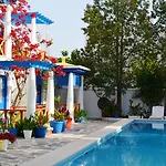 Su - Hotel
